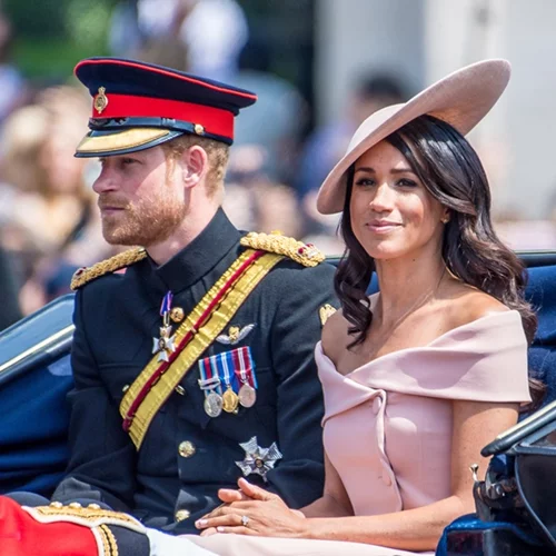 Το πρωτότυπο δώρο της Meghan και του πρίγκιπα Harry στον μικρό Louis