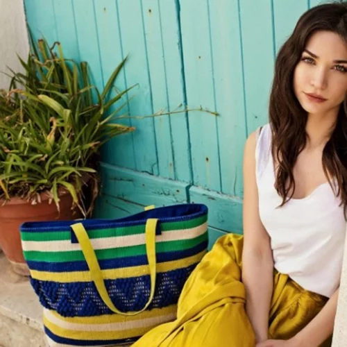 H Κατερίνα Γερονικολού πρωταγωνιστεί στη νέα ψηφιακή καμπάνια της Carpisa