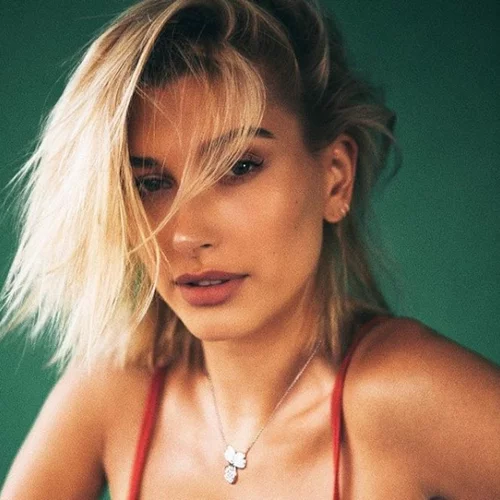 Hailey Baldwin | Έκανε εμφάνιση με φόρεμα Celia Kritharioti Couture!