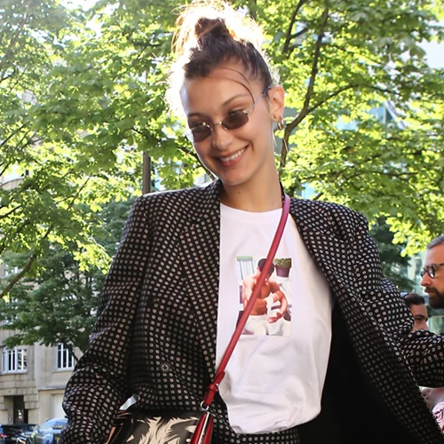 Bella Hadid | Η δική της εκδοχή για το κοστούμι με σορτς