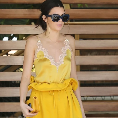 Δοκίμασε το παντελόνι (και σορτς) που θα σε κάνει να φαίνεσαι πιο αδύνατη