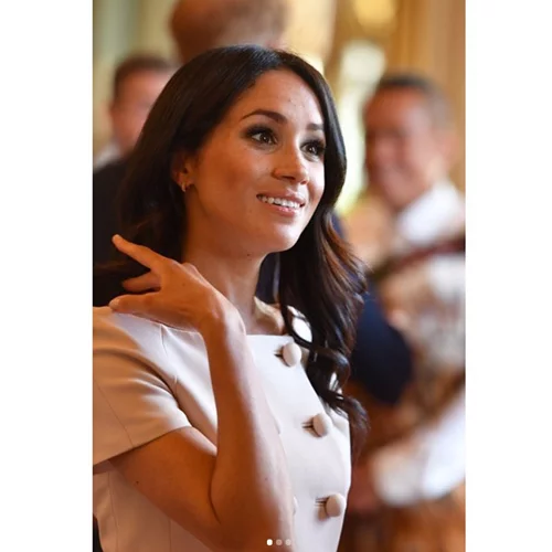 Η Meghan Markle και η Πριγκίπισσα Βεατρίκη φόρεσαν την ίδια φούστα