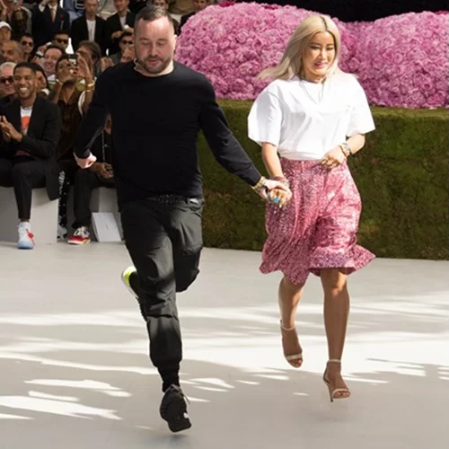 Η πρώτη συλλογή του Kim Jones για τον οίκο Dior στο Παρίσι