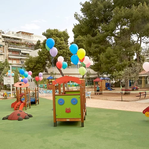 H HENKEL HELLAS υποστηρίζει το Πρότυπο Εθνικό Νηπιοτροφείο