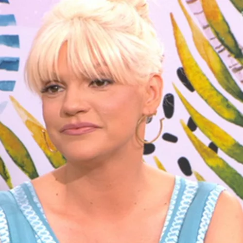 Σάσα Σταμάτη | Η πικρία για τη Σπυροπούλου, το ξεκίνημα στο ΣΚΑΪ & η προσωπική της ζωή