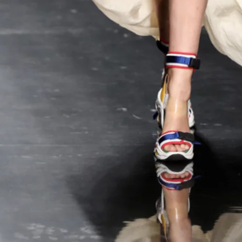 Όμορφα ή άσχημα; Τα νέα παπούτσια των DSquared2 έχουν διχάσει τον κόσμο της μόδας