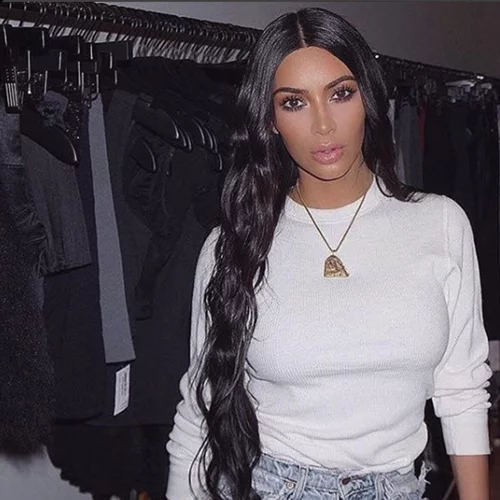 Kim Kardashian | Στο κρεβάτι αγκαλιά με τα παιδιά της