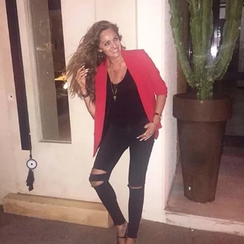 Βίκυ Κουλιανού | Αγνώριστη με κοντά, αγορίστικα μαλλιά