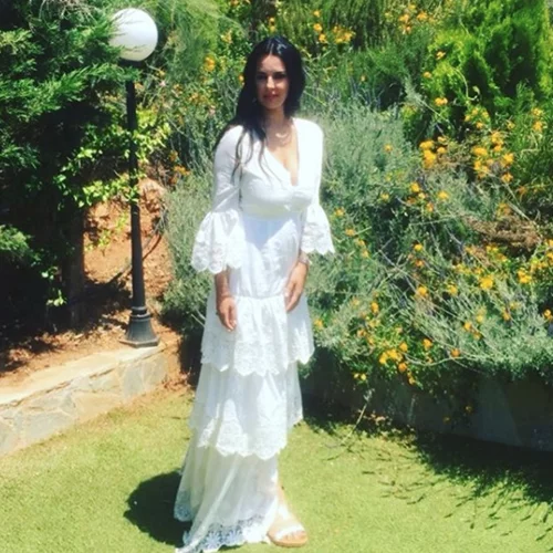 Όλγα Λαφαζάνη | Ποζάρει με μαγιό 3 μήνες μετά την γέννηση του γιου της