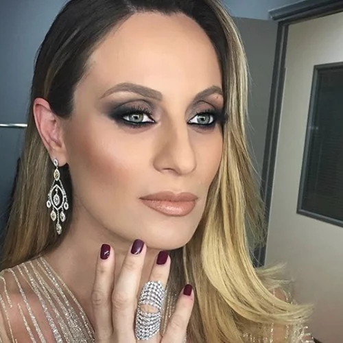 Ελεονώρα Μελέτη | Όμορφη και ανανεωμένη στην πρώτη της εμφάνιση μετά τη γέννηση της κόρης της