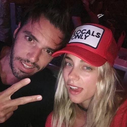 Δούκισσα Νομικού - Δημήτρης Θεοδωρίδης | Οι ξέγνοιαστες διακοπές τους στη Μύκονο