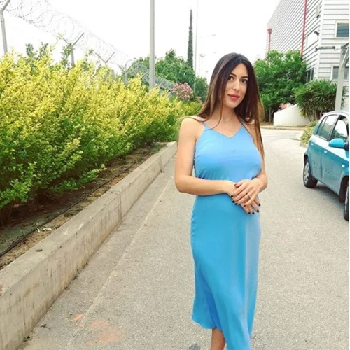 Φλορίντα Πετρουτσέλι | Στην παραλία λίγο πριν γεννήσει