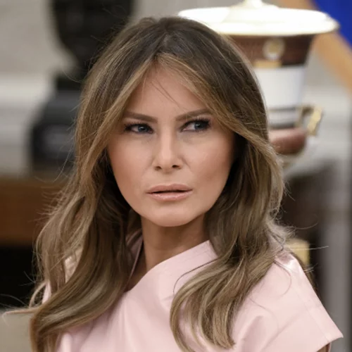 Η Melania Trump φόρεσε και πάλι ένα outfit που δίχασε