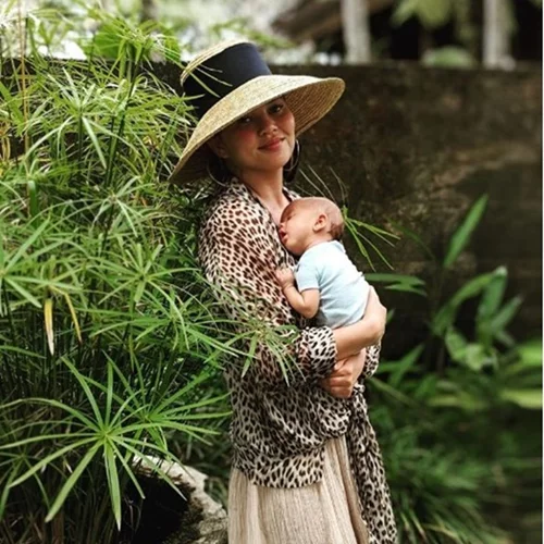 Chrissy Teigen & John Legend | Οι εντυπωσιακές φωτογραφίες από τις διακοπές τους