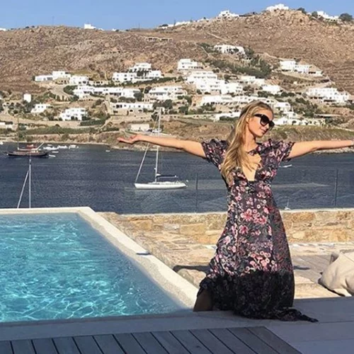 Paris Hilton | Το φωτογραφικό άλμπουμ από το νησί των Ανέμων
