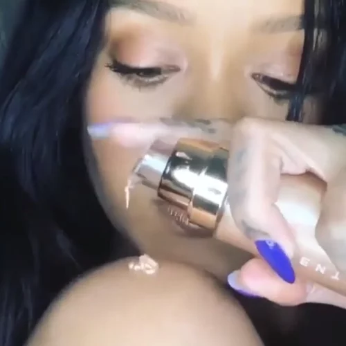 Φτιάξε μόνη σου το διάσημο προϊόν για το σώμα, το Body Lava, της Rihanna