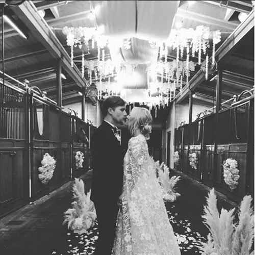 Το νυφικό μακιγιάζ της Kaley Cuoco κόστισε ούτε λίγο ούτε πολύ 50 ευρώ!