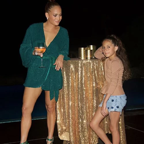 Jennifer Lopez | Μαζί με την κόρη της στο νέο video clip της