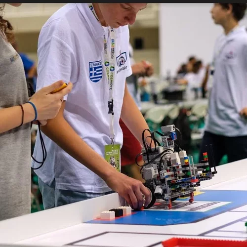 Ολυμπιάδα Εκπαιδευτικής Ρομποτικής 2018 | Η ελληνική αποστολή περνάει στον τελικό με 12 ομάδες
