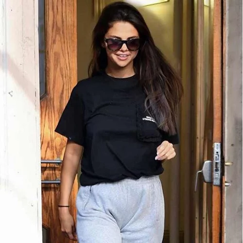 Selena Gomez | Μήπως η μπλούζα της είχε μήνυμα για τον Justin Bieber
