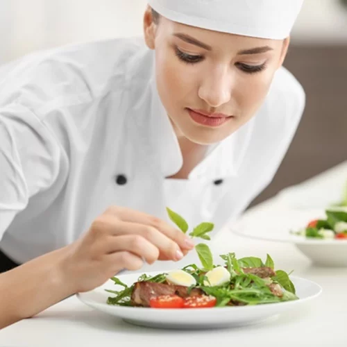 Η σχολή ETOILE χαρίζει 3 υποτροφίες για την επόμενη χρονιά