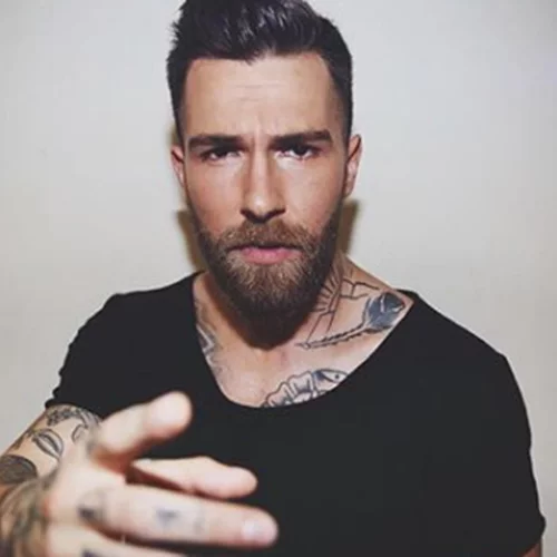 Χρήστος Ζωτιάδης | Δες την κούκλα σύντροφό του!