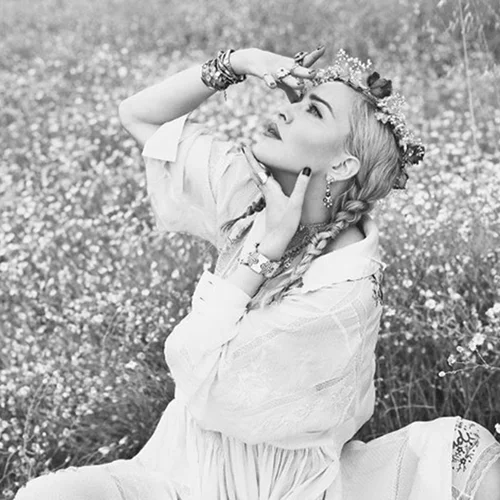 Η Madonna πρωταγωνιστεί στο εξώφυλλο της ιταλικής Vogue