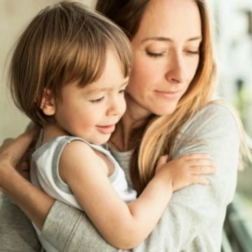 Ο υπερήρωας γονιός. Ένα νέο μοντέλο που προωθούμε οι ψυχολόγοι άθελά μας