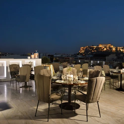 Θες εστιατόριο με θέα; Η πιο όμορφη ταράτσα της πόλης στο Olive Garden έχει νέο καλοκαιρινό μενού