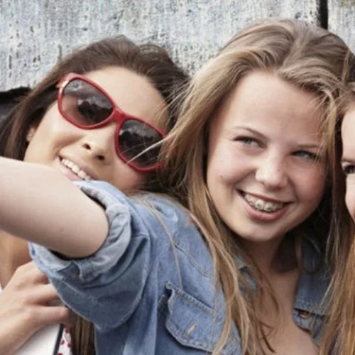 Πού ζουν οι πιο ευτυχισμένοι έφηβοι του κόσμου