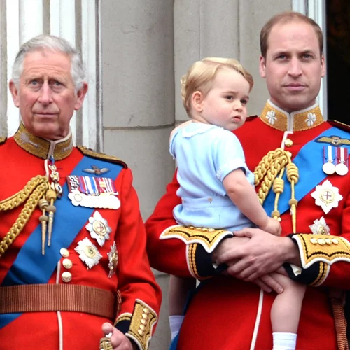 Πρίγκιπας Κάρολος | Ποζάρει με τα παιδιά & τα εγγόνια του