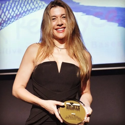 Έρρικα Πρεζεράκου | Αποχαιρέτησε τον πατέρα Σπυρίδωνα, ένα από τα θύματα της πυρκαγιάς