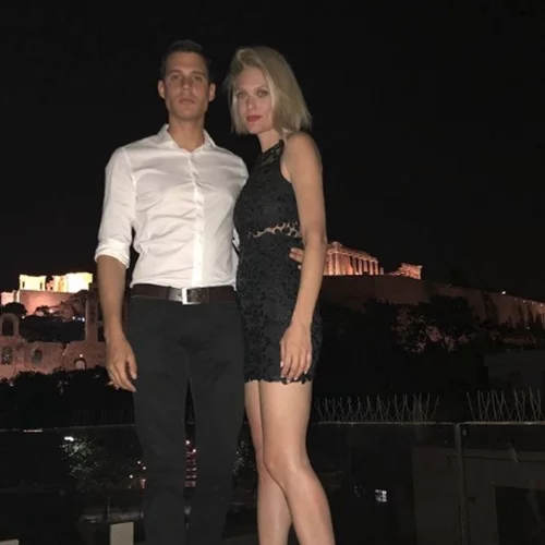 Αναστασία Περράκη - Χρήστος Μπίρμπας | Κάνουν διακοπές στα Κουφονήσια