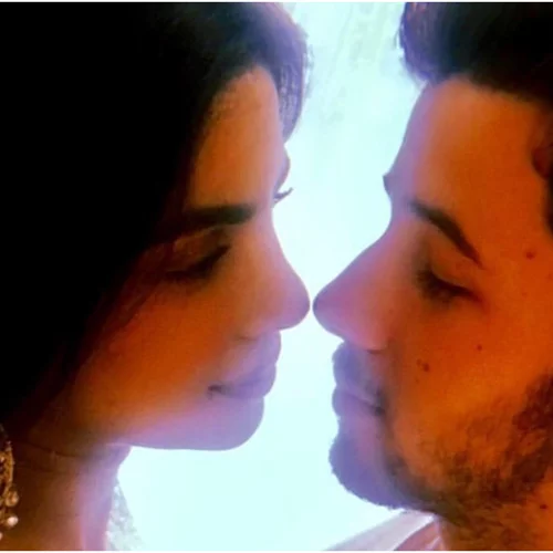 CoupleGoals | Οι φωτογραφίες της Priyanka Chopra και του Nick Jonas από τον αρραβώνα τους στην Ινδία