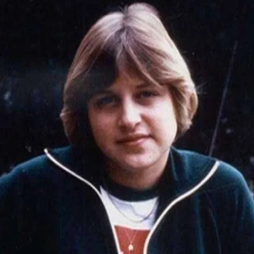 Quiz! Ποια είναι η διάσημη παρουσιάστρια της φωτογραφίας σε ηλικία 16 ετών;