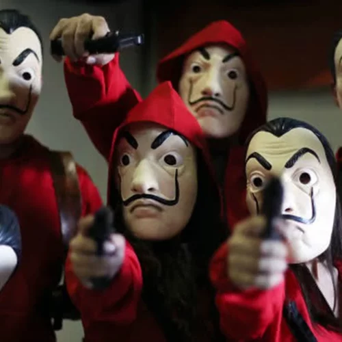 Cecilia Krull  | Η μοναδική ερμηνεύτρια του «La Casa de Papel» έρχεται στην Ελλάδα