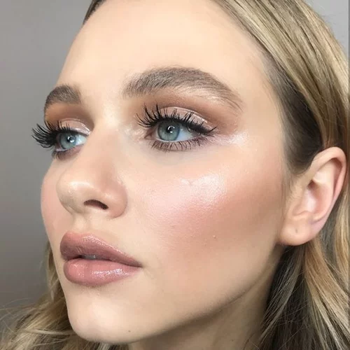 Πώς να βάζω μάσκαρα; Αυτή είναι η πιο αποτελεσματική τεχνική για βλεφαρίδες με όγκο και μήκος