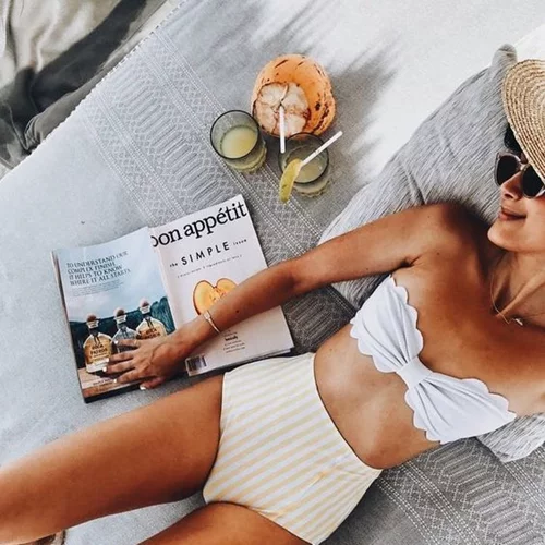 Ακόμα ψάχνεις μαγιό που να κρύβει τα παχάκια; Απαλλάξου από αυτά μια και καλή!