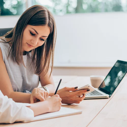 Θέλεις να έχεις περισσότερη αυτοπεποίθηση στη δουλειά; Χρησιμοποίησε αυτές τις φράσεις