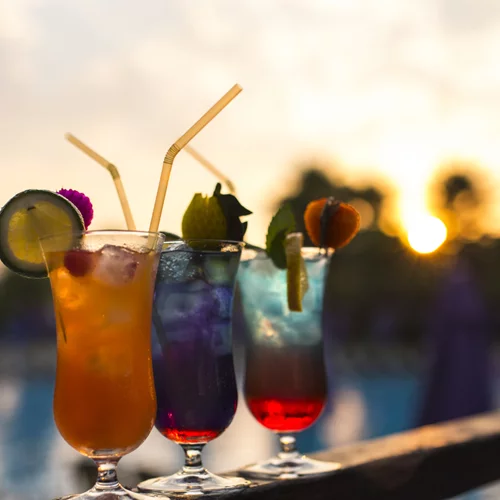 4 δροσιστικά cocktails (χωρίς αλκοόλ) για να απολαύσεις μετά την παραλία