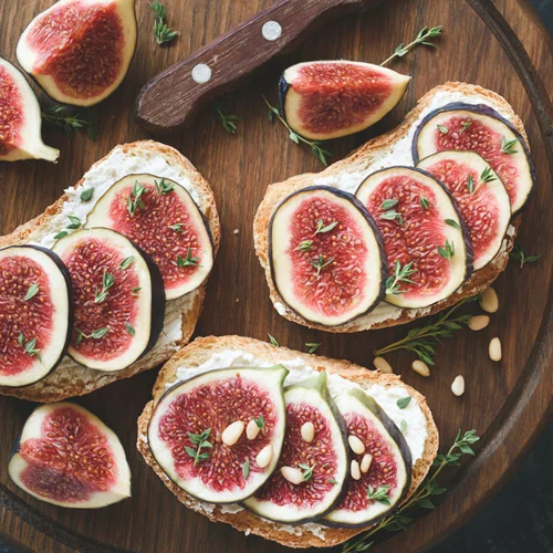 9 υγιεινά και νόστιμα σνακ με πρωταγωνιστές τα καλοκαιρινά φρούτα