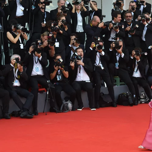 Δες τις πρώτες εμφανίσεις από το Φεστιβάλ Κινηματογράφου της Βενετίας