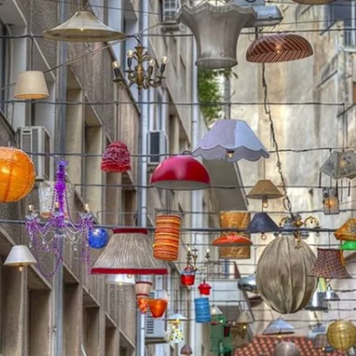 Τα διάσημα φωτιστικά της οδού Πιττάκη "έσβησαν"