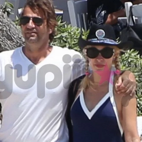 Ελένη Μενεγάκη - Μάκης Παντζόπουλος | Ποζάρουν μαζί αγκαλιά