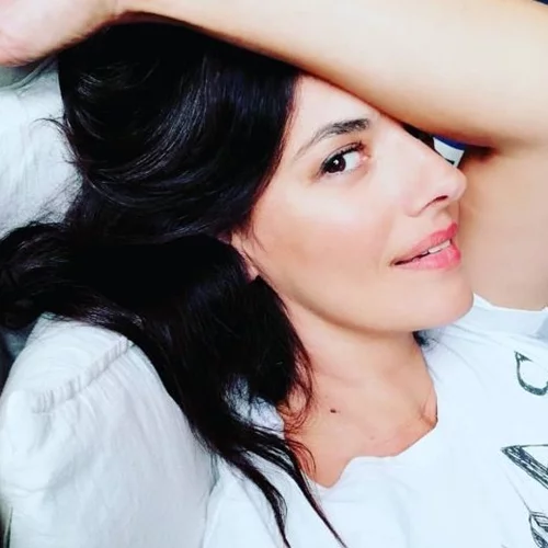 Νόνη Δούνια | Ποζάρει με τον σύζυγο και τα παιδιά της στην Κέρκυρα