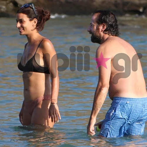 Τόνια Σωτηροπούλου – Κωστής Μαραβέγιας | Για διακοπές στην Τήνο