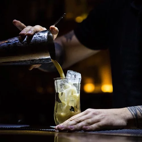 Beauty Killed The Beast x Momix: Μία βραδιά από την οποία δεν μπορείς να λείπεις