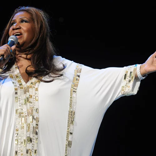 Μερικά από τα πιο iconic ρούχα της Aretha Franklin τίθενται σε δημοπρασία