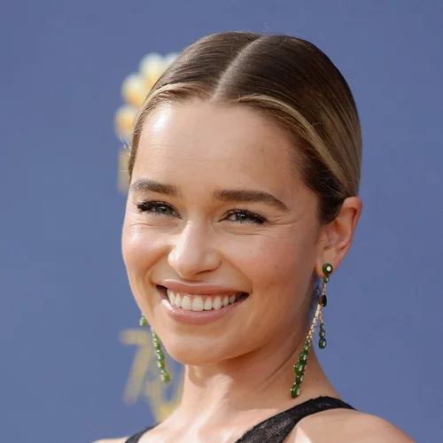 Emilia Clarke | Επιβεβαίωσε τη σχέση της με αυτή τη φωτογραφία!