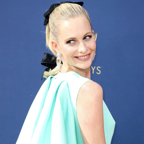 Poppy Delevingne | Με το καλύτερο χτένισμα που έχουμε δει & πώς να το αντιγράψεις!